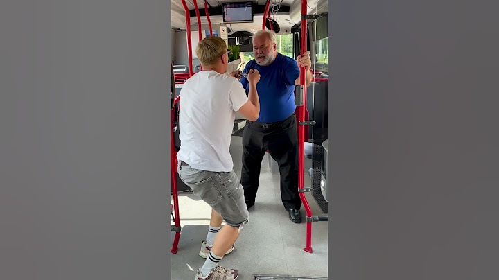 Random Acts of Kindness: Guy Surprises Strangers
