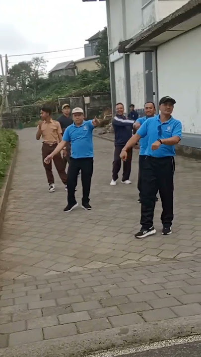 Jumat sehat bersama SMKN 3 Kintamani #cover #remix #dance #sekolah
