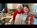 COOKING OLD SOUTHERN THANKSGIVING FAVORITES WITH MOMMA!