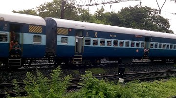 Double diesel hauled Mayurakshi Fast Passenger near Liluah, Howrah