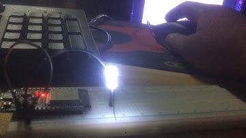 [ EMBEDDED ] LAB3 -- M1 MQTT Lens และ ESP32 โดยใช้ broker.hivemq.com