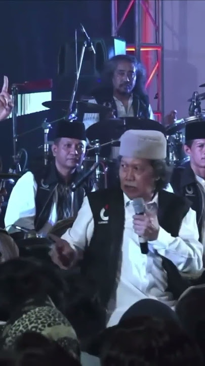 sujiwo tejo di katain cak nun, kamu ngga ngerokok kamu #caknun