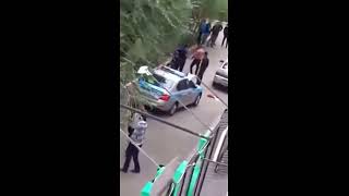 Драка с полицейскими в Зачаганске (ЗКО). Полное видео