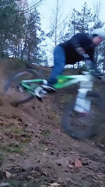 I was mooving so fast so i had to go over the bars