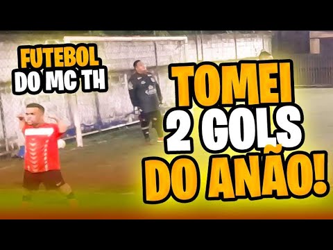 JOGUEI O FUTEBOL DO MC TH COM UM ANÃO - CANAL DO BONNO