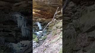 Yellow Birch Ravine rock arch outside Taswell, Indiana, USA