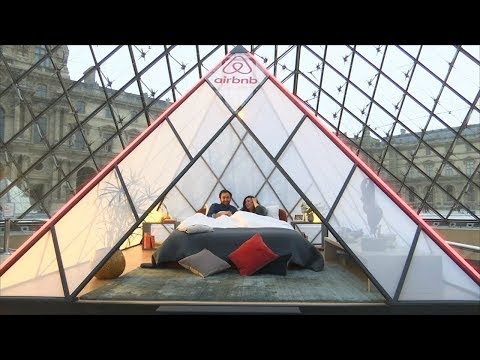 Видео: Конкурс Airbnb, чтобы провести ночь в Лувре