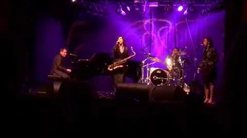 Anna Brooks (Sax & Vocals) Live With Jools Holland