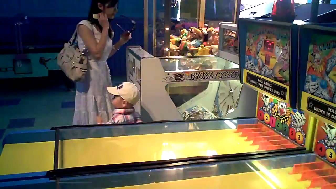 Adventure City - Vy Arcade.AVI