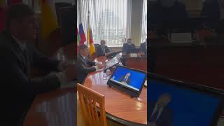 Андрей Алексеенко смотрит пресс-конференцию Владимира Путина