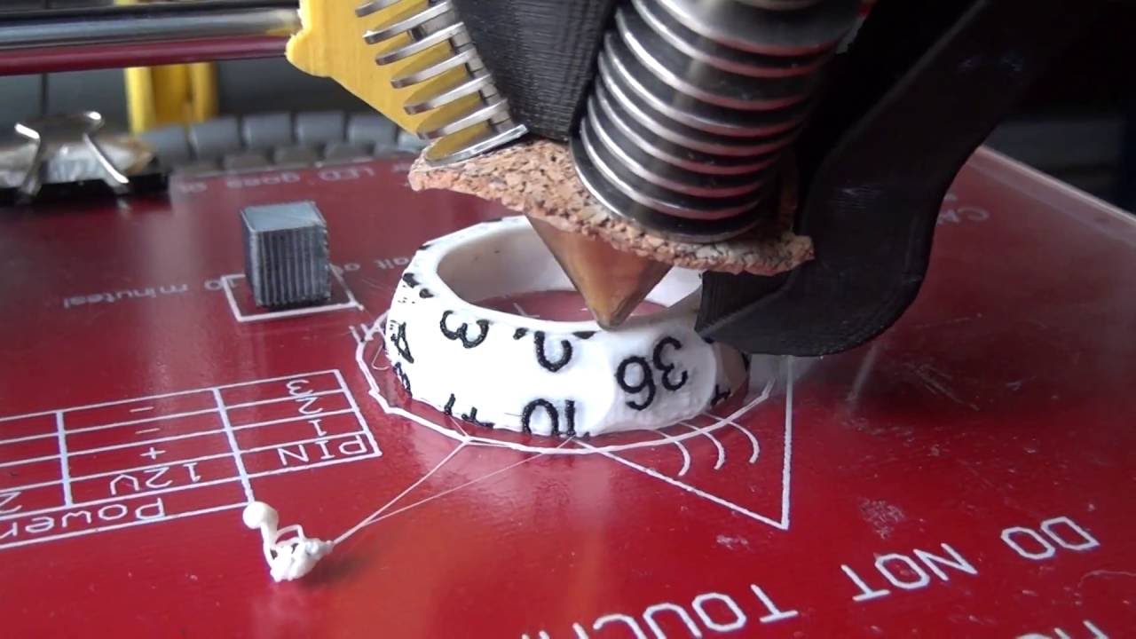 3D bicolor printing with diamond hotend - YouTube