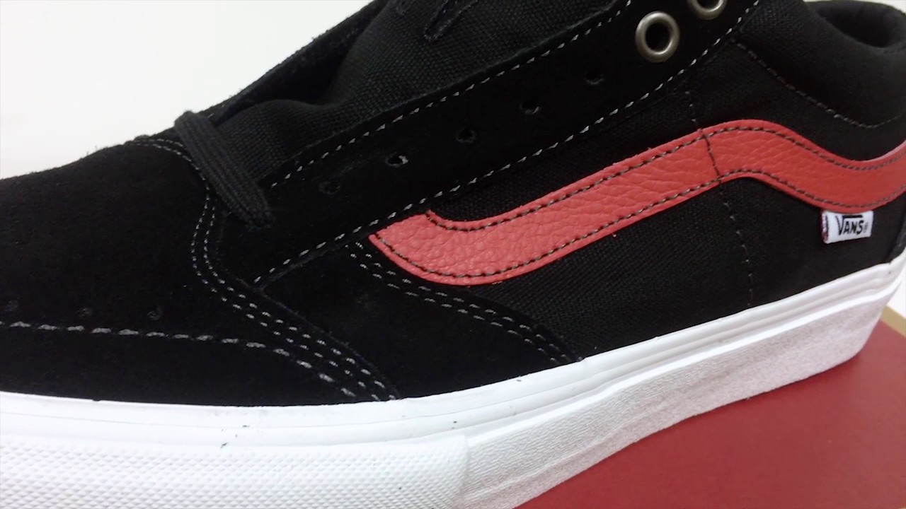 vans black racing red