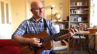 How to Play 'Rave On' - Buddy Holly -  Play Along Lesson - Jez Quayle Resimi