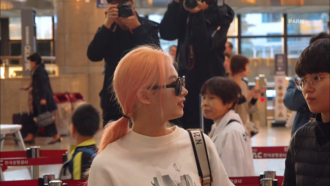 191104 TWICE(트와이스) SANA(사나) 김포공항 출국 (feat.말랑카우)