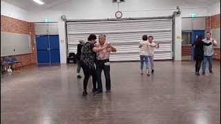 MOOR PARK FOXTROT walkthrough by Albert & Nancy Oh