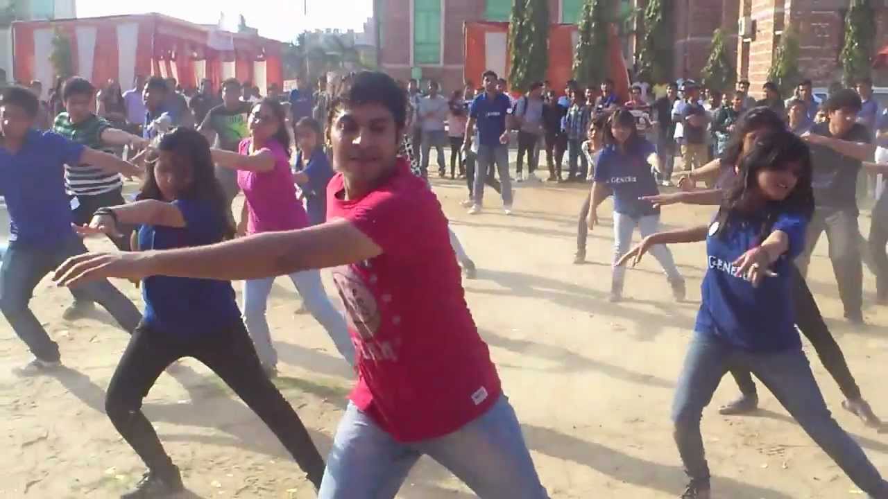 FLASH MOB! @Genesis'13, Maharaja Agrasen Institute of Management Studies(MAIMS) )