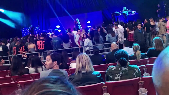 H.E.R. - Every Kind of way (Set it off Tour 9/14/2017 @ The Greek Theatre in Los Angeles)