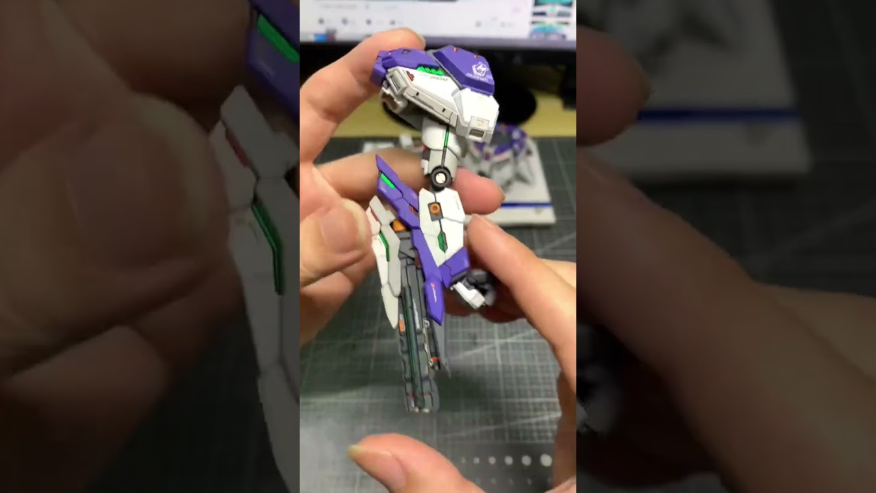 Assembly MG Hi v Gundam GK 