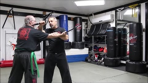 Reverse Grip Vs Forward Grip Knife Work