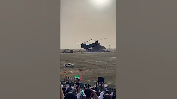 Incoming CH 47 Chinook With Amazing Sound 