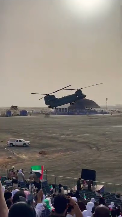Incoming CH-47 Chinook with amazing Sound ! #military #army
