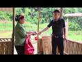 Hang's mother returned and gave Hang a large sum of money.