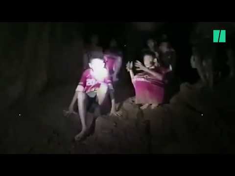 Les images des enfants prisonniers d'une grotte en Thaïlande, retrouvés sains et saufs