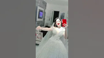 لعروسة تغني هيا تزوجت وتهنات 