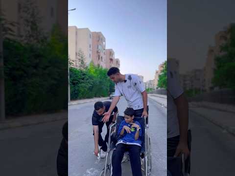 لو طلع بره الدايره هيقف علي رجله تاني