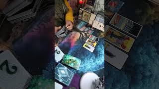 картинка: Соперница в ужасе суетится, наказания боится?