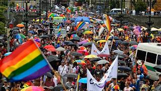 Slovacchia, diecimila persone alla parata del Pride di Bratislava