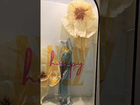 مرکز خرید رواق از مراکز خرید جدید تهران هم خرید هم تماشا     