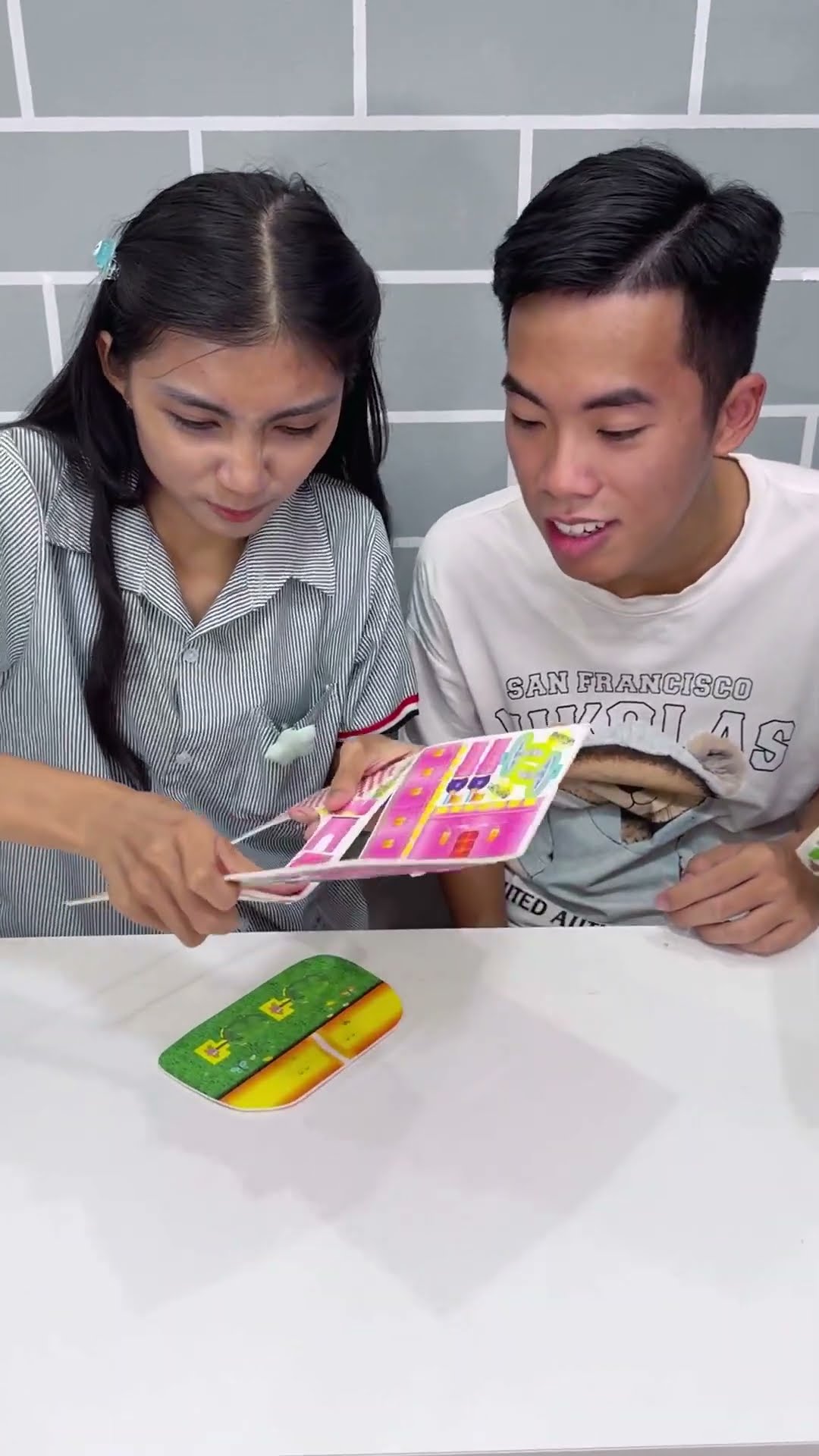 Su Hao: STOP Plays Smartphone ?