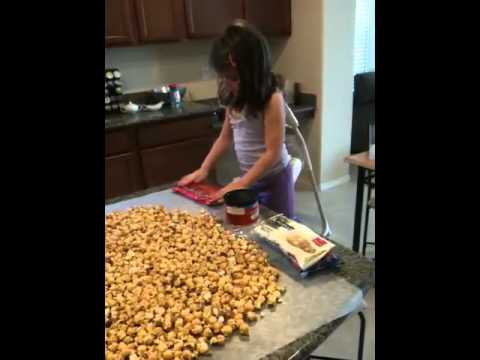 How to make chocolate drizzled popcorn