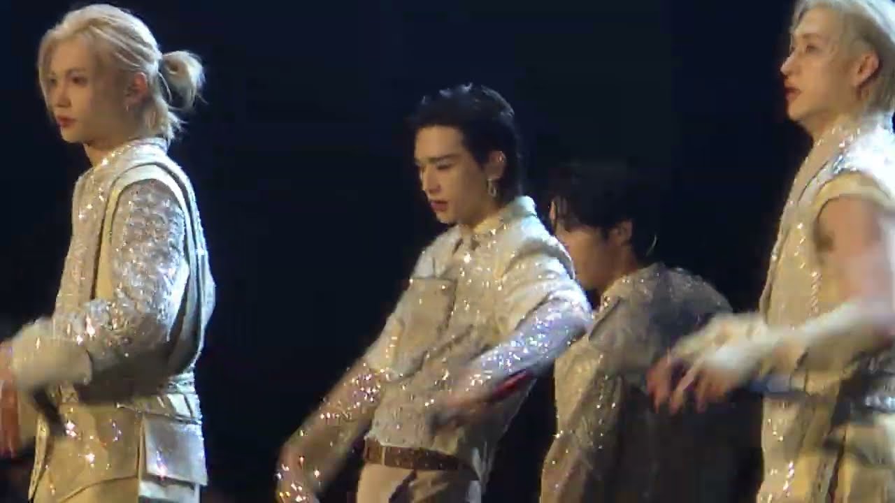 Thunderous [Hyunjin focus] - Stray Kids dominATE celebrate encore in Korea [101825]