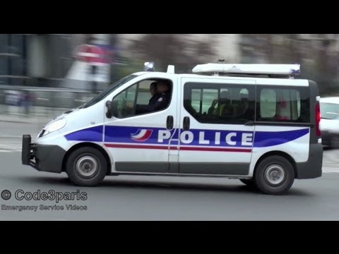 Police Van Responding in Paris // Fourgon de police nationale