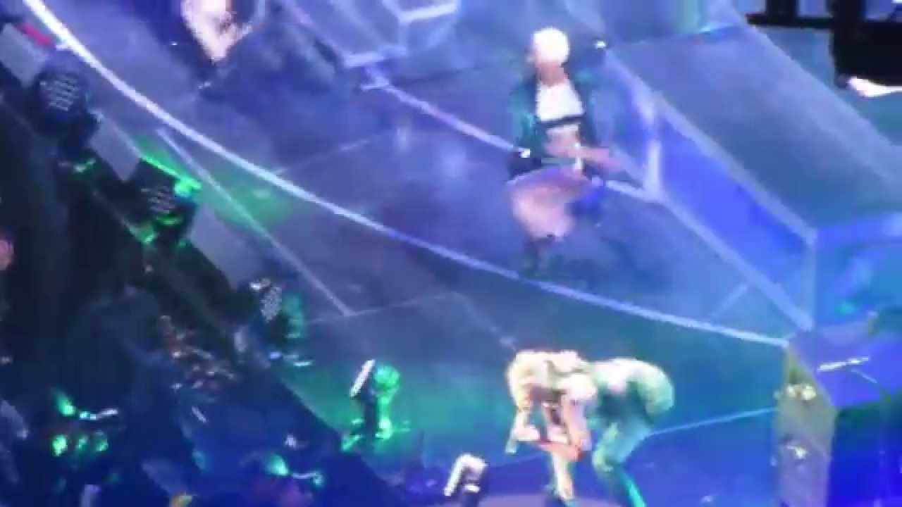 Black Widow - Iggy Azelea feat. Rita Ora - KDWB Jingle Ball 2014