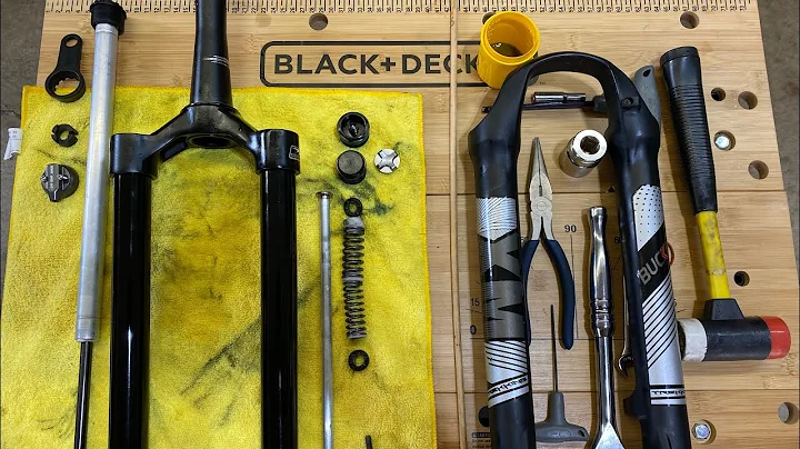 Taking the Bucklos Air Suspension Fork Apart, What's Inside?