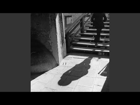 Regarde — Quiet and Keen