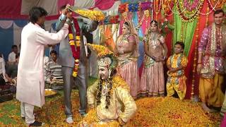 This is recorded by kajal studio goverdhan. video showing about the
ancient cultural video. -~-~~-~~~-~~-~- please watch: "radhey radhey
boliye full ...