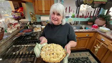 How to make Grandma Judy Byrd s Apple Pie with Hom...
