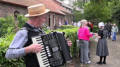 Boerenerf festival 2025 bij Boerderij Hermans Dijkstra in Midwolda.  4K.