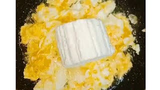 بيض مقلي بالجبنه
