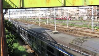 併走バトル15:58 京急600形 vs E217。生麦にて