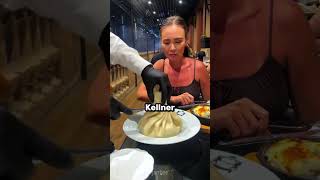 He orders an XXL dumpling – but what’s inside surprises everyone 🤯