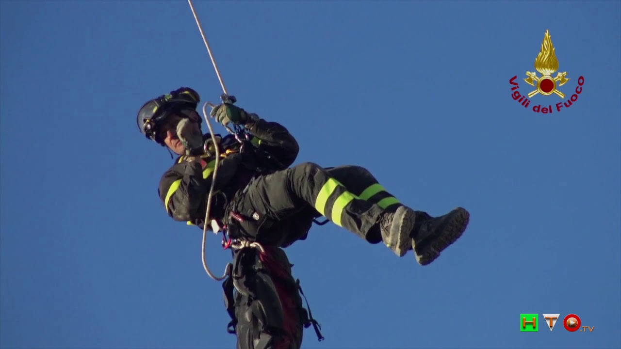 Vigili del Fuoco - Il terremoto in Centro Italia di 2 anni fa nel ricordo dei VVF - www.HTO.tv