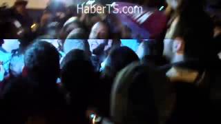 Sercan Kaya Trabzon Havaalanı Taraftara Üçlü Çektirdi