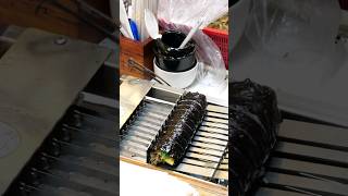 1초만에 커팅하는 진미채 김밥 / Korean Style Rice Roll, Dried Seaweed Rolls, Gimbap - Korean Street Food