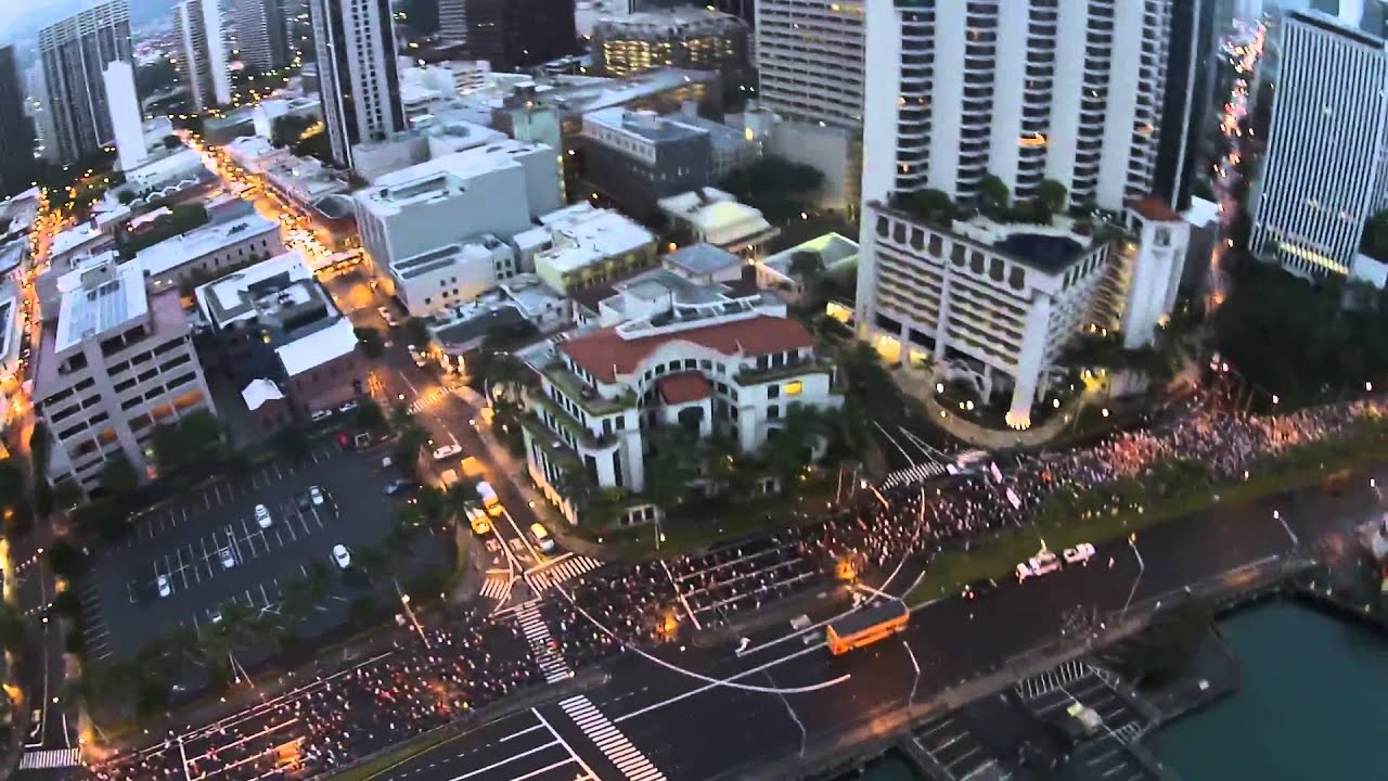 Overhead view of the start of the 2014 Great Aloha Run