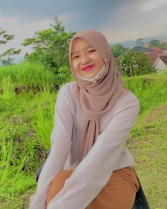 Download lagu Tiktok Cantik🌼 || Cocok Buat Stroy WA 30 detik🌈